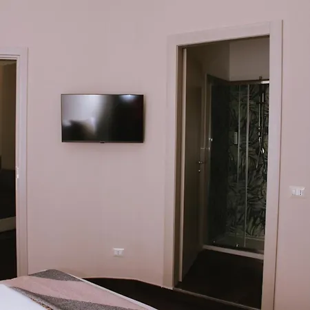 John's 3* Villa D'agri