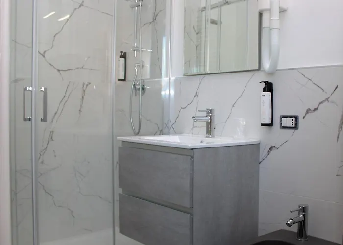 John's 3* Villa D'agri